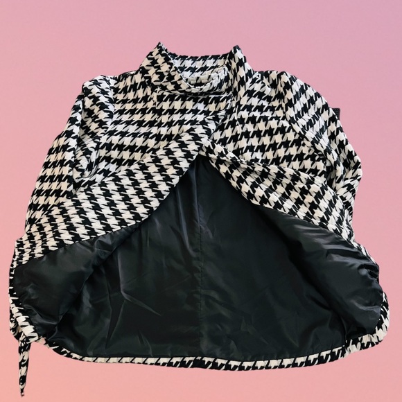 Black & White For Cynthia Coat w/ Jig Saw Pattern - Picture 2 of 4